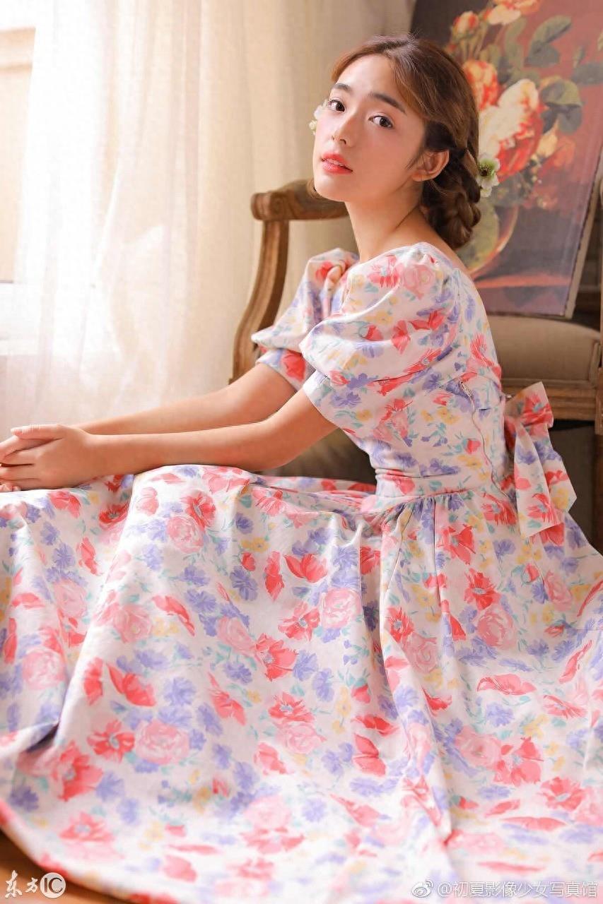 猜谜：天鹅湖边鸟飞绝，良无一点双人行