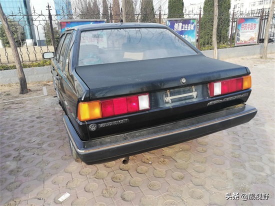 回望经典，老款桑塔纳，真正的国民神车，承载着一代人的回忆