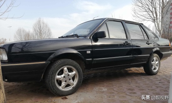 回望经典，老款桑塔纳，真正的国民神车，承载着一代人的回忆