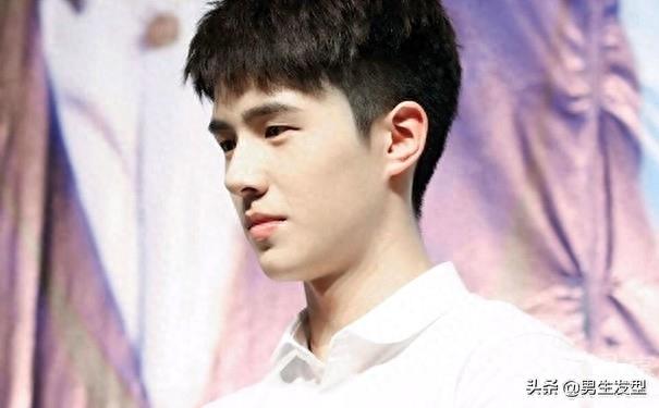 发际线高的男生看过来,剪这4款发型提升你的帅气!