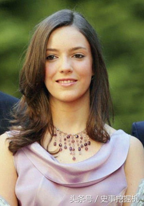 12位各国公主的颜值大比拼，各有千秋，网友表示第2位实在太美