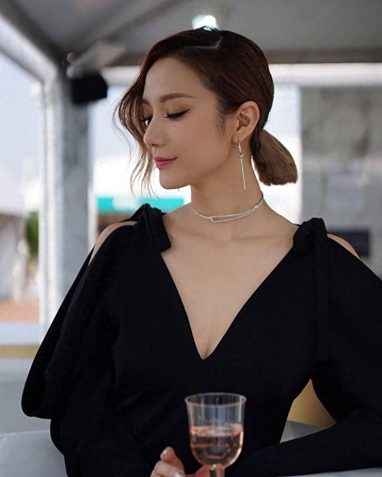 中国香港女艺人王君馨