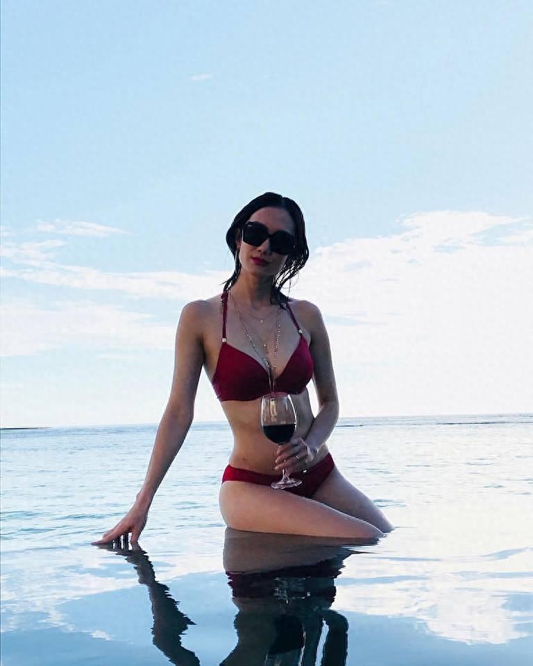 中国香港女艺人王君馨