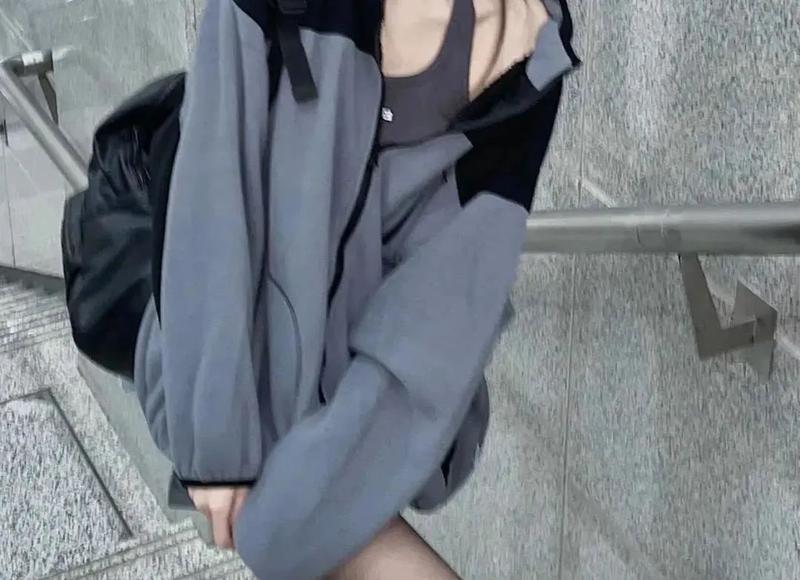 分手后的第七天（分手后的第七天,看见你靠别人的间）