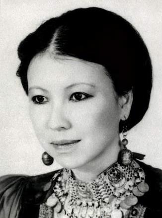 作家三毛罕见组照,最早的逃学少女和最成功的文艺青年