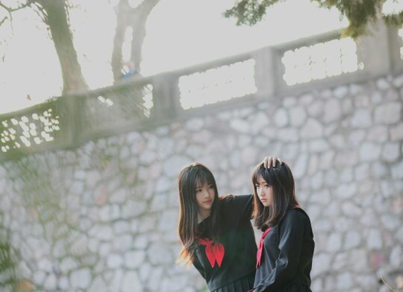  结婚前男朋友和前妻去了音乐会，怎么办