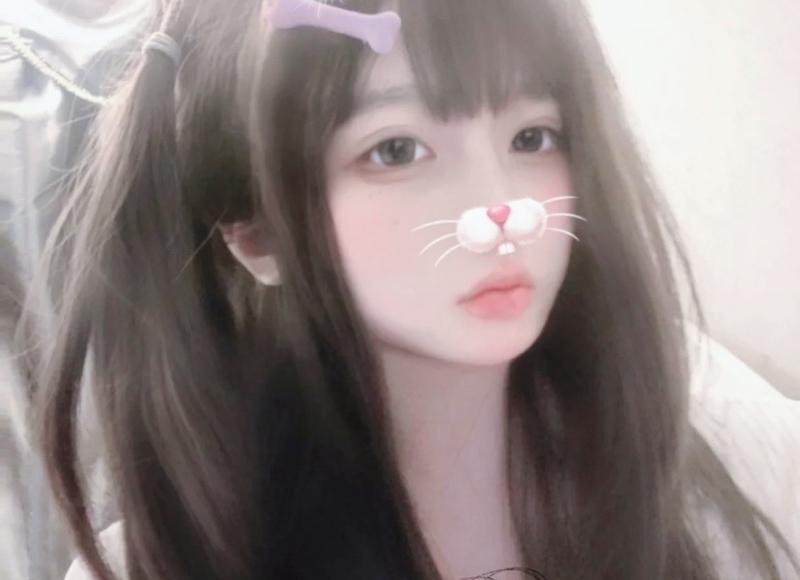  有人说被狮子宠是世界上美好的事情