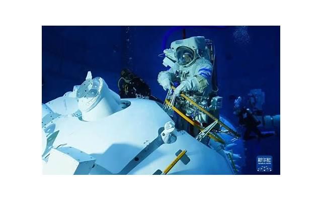 交往两周的女友，为何不给亲热？