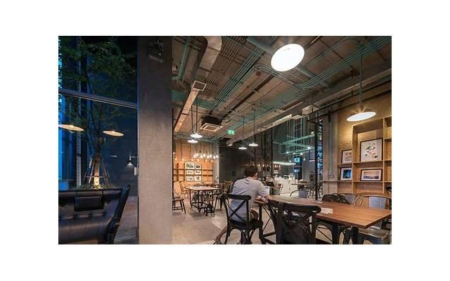 前男友回头加微信什么心态 前男友加微信要通过吗