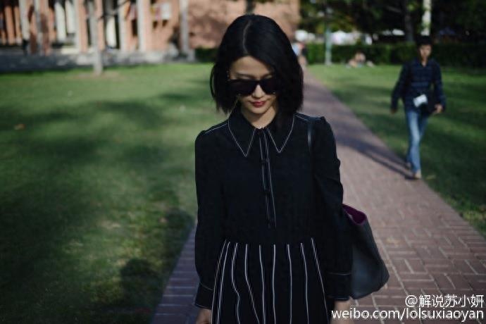 LOL解说苏小妍微博最新靓照  第三张明显是得罪摄影师了