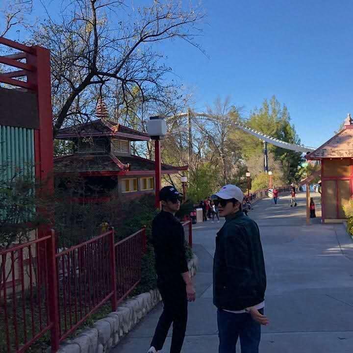 EXO吴世勋ins近期更新,游客照拍的清新脱俗,难掩帅气本色