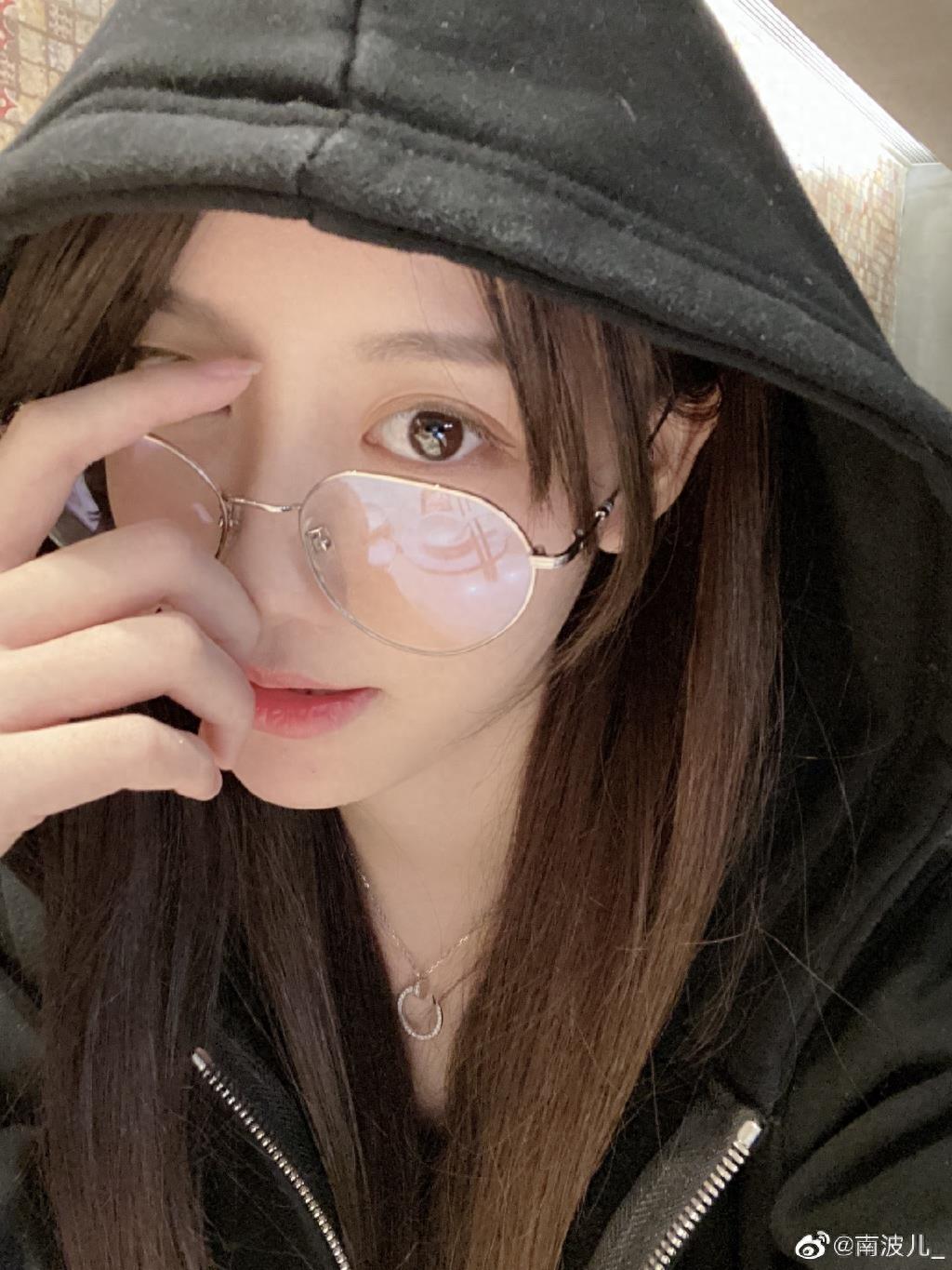 南波儿，斗鱼直播平台签约主播