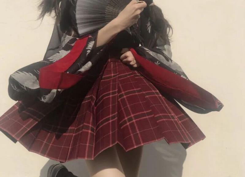 口红是怎么做的(口红究竟是什么东西做的) 口红是怎么做的(口红究竟是什么东西做的)