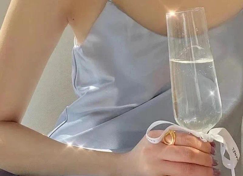 什么是自我意识发展的突变时期 什么是自我意识发展的突变时期