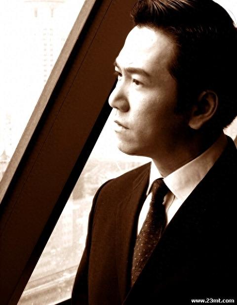 温兆伦,1964年11月18日生于中国香港,祖籍广东省中山市,香港影视男演员,歌手