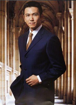 温兆伦,1964年11月18日生于中国香港,祖籍广东省中山市,香港影视男演员,歌手