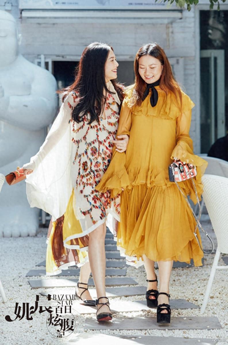 姚晨挺着大肚子“炫腹”拍写真，中国版大嘴朱莉怀孕了也一样美