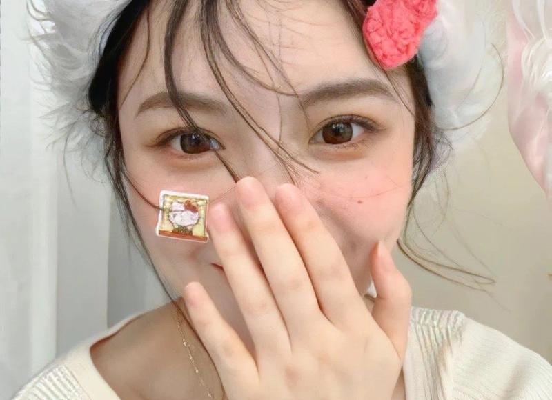  礼物送女生，女朋友过生日送什么礼物好