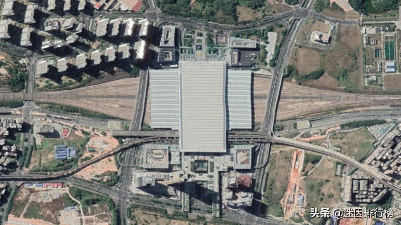 航拍高铁G77次(武汉-深圳北)各车站,途经长沙、广州