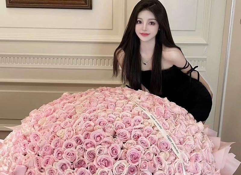  女儿25岁时结婚，但是2年后女婿意外去世