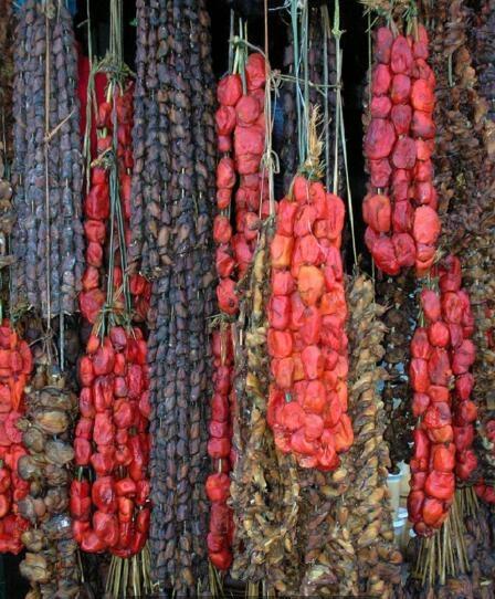 男孩海边带回手感独特的石头，老一辈看后说这是人间美味