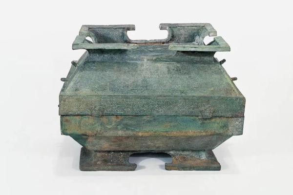 屈原姓屈还是姓芈姓氏名字介绍(屈原姓芈为什么叫屈原)