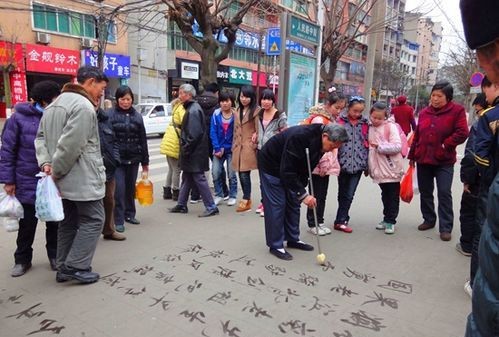 兰州拉面的蓬灰是什么东西做的