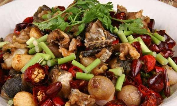 牛蛙怎么做好吃,牛蛙怎么煮好吃图1