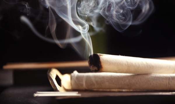 房间里熏艾有什么作用,艾条的作用与功效有哪些图4