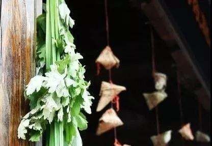 房间里熏艾有什么作用,艾条的作用与功效有哪些图8