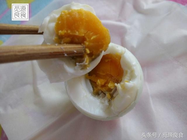 怎样快速腌制咸鸭蛋的最佳方法（咸鸭蛋腌制的两种方法）(2)