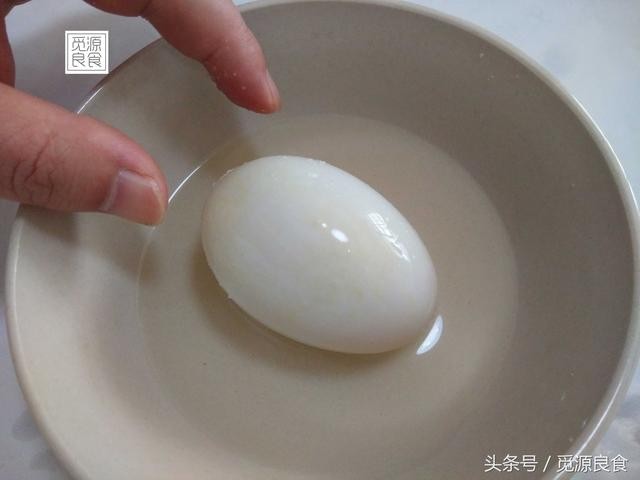 怎样快速腌制咸鸭蛋的最佳方法（咸鸭蛋腌制的两种方法）(6)