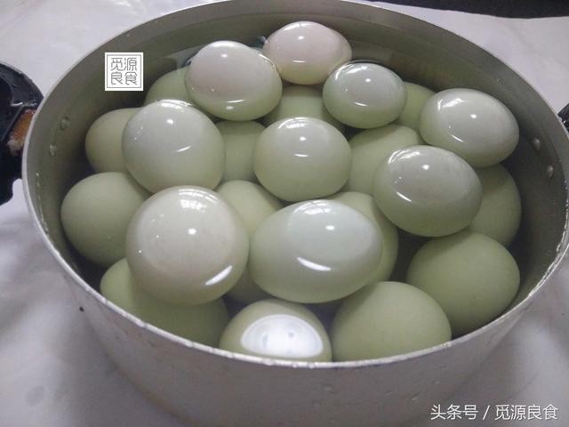 怎样快速腌制咸鸭蛋的最佳方法（咸鸭蛋腌制的两种方法）(3)