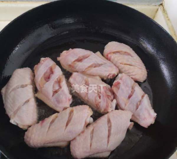 最正宗可乐鸡翅的做法,可乐鸡翅的做法 最正宗的做法视频教程图3
