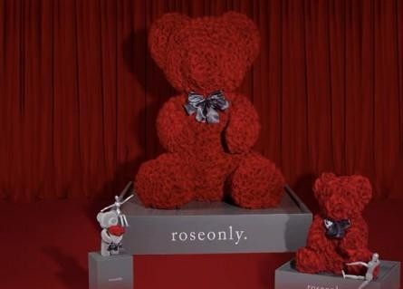ROSEONLY惊艳程潇生日，玫瑰花熊可爱奢华