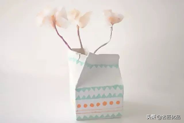 牛奶盒手工制作小动物（废弃牛奶盒的创意手工大全）