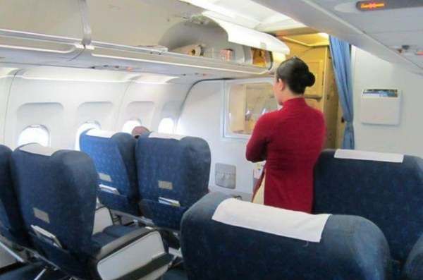 飞机有中转需要怎么换乘,坐飞机转机怎么转要取两次票吗图1