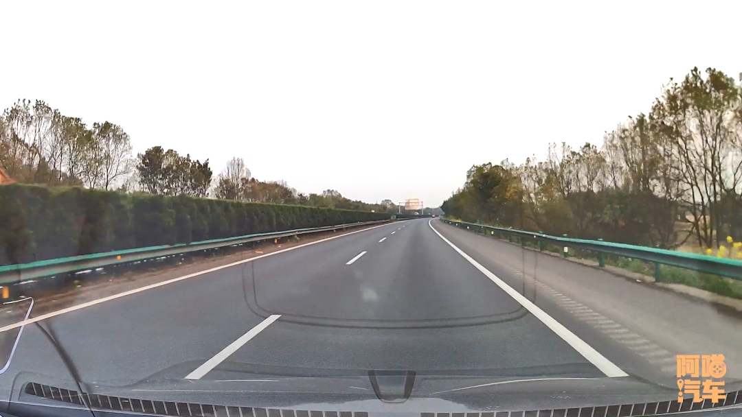 节假日高速免费时间是按进的时间算吗 不要搞混了!