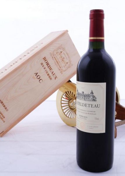 宝利歌城堡干红葡萄酒