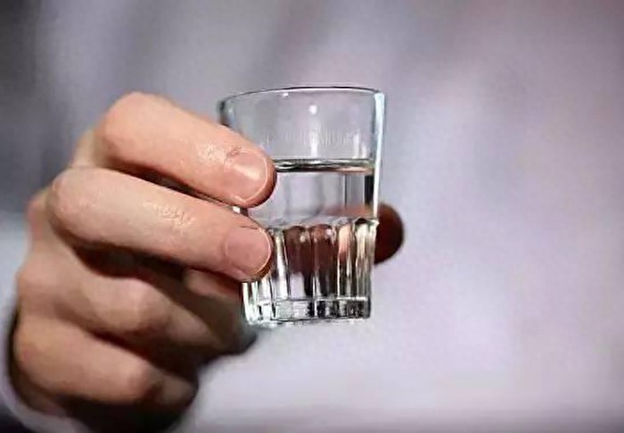 你真的会品酒吗?白酒品鉴的三个步骤