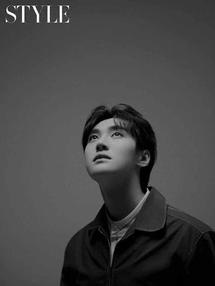 UNINE男团成员嘉羿大片，现代潮流vs摩登时尚，怎么拍都好看系列