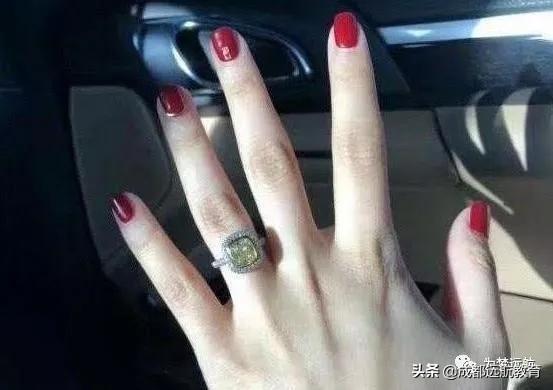 如何才能当明星的经纪人(普通人是怎么当上明星经纪人的)(3)