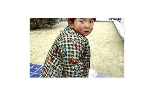 男孩患病，母亲反对，婚后生子，却再次遭遇病发，爱情震撼人心