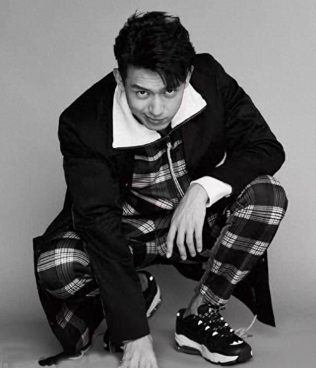 杨紫晒合照祝福李现生日，新晋荧幕CP，友情之上恋爱未满