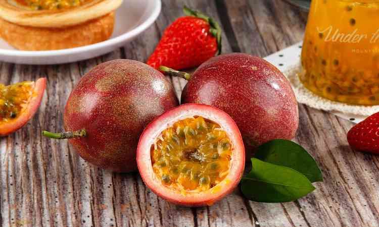 聚会吃海鲜时，可选择什么菜或饮品配搭更好