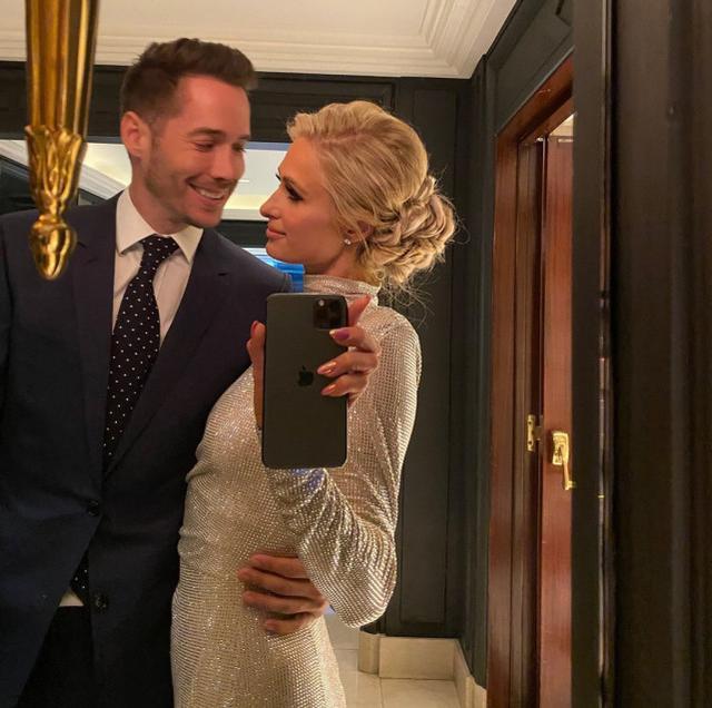 希尔顿家族两位名媛(名媛帕里斯希尔顿大婚)(19)