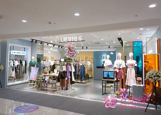 女装怎么卖才能让顾客更想买(卖女装的销售技巧)(1)