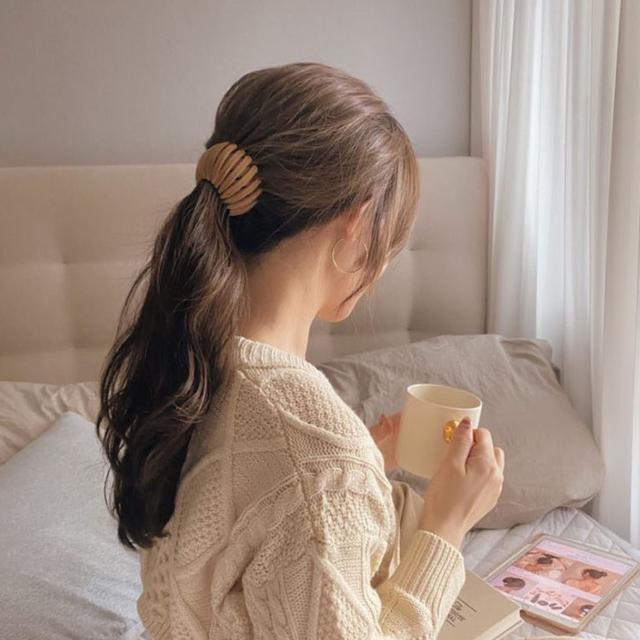 怎样扎蓬松高马尾好看又简单（怎么扎高马尾好看蓬松）(2)