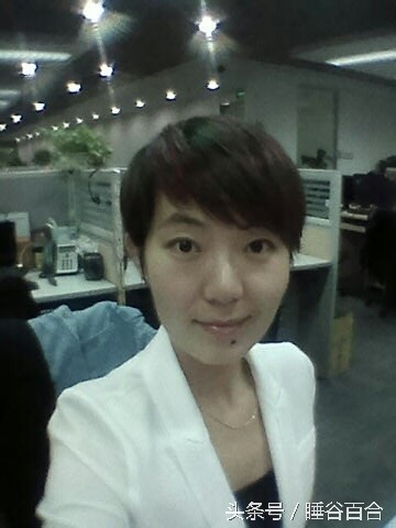 大鹏媳妇张文露一看就是能踏实过日子的，女儿长得像大鹏