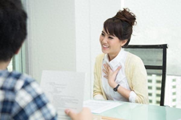 生活和老板娘一个办公室怎么相处（如何处理和老板娘的关系）  1